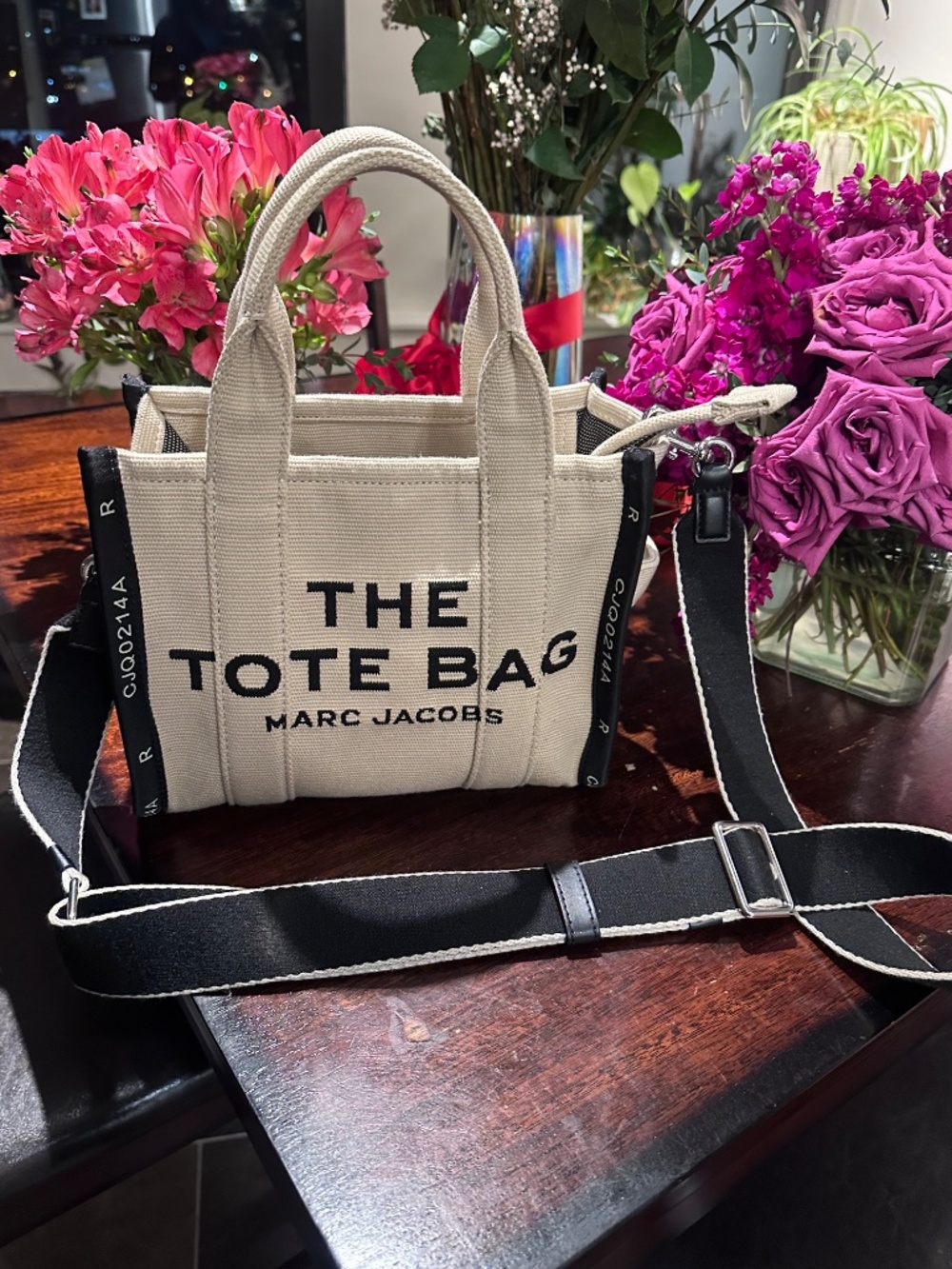 THE JACQUARD SMALL TOTE BAG - Picture 6 of 6